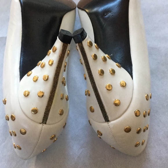6.5 AA stuart weitzman mr. seymour RARE GOLD STUD Spain Memphis era big hair - Picture 1 of 8